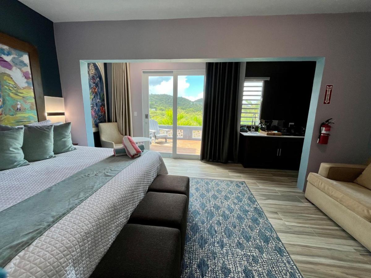 ויסקז Old Crow Hotel And Suites מראה חיצוני תמונה