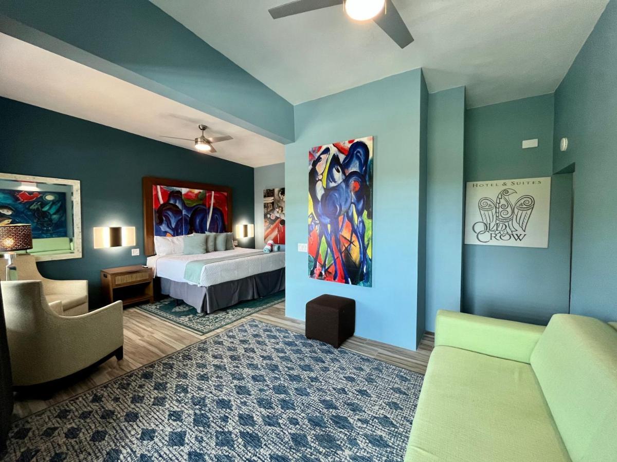 ויסקז Old Crow Hotel And Suites מראה חיצוני תמונה