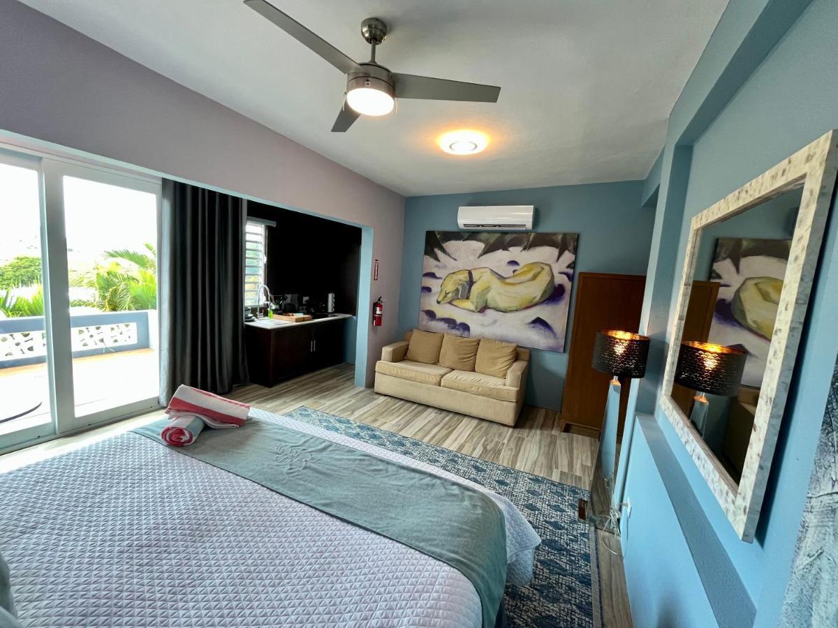 ויסקז Old Crow Hotel And Suites מראה חיצוני תמונה