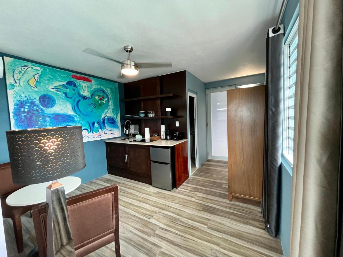 ויסקז Old Crow Hotel And Suites מראה חיצוני תמונה
