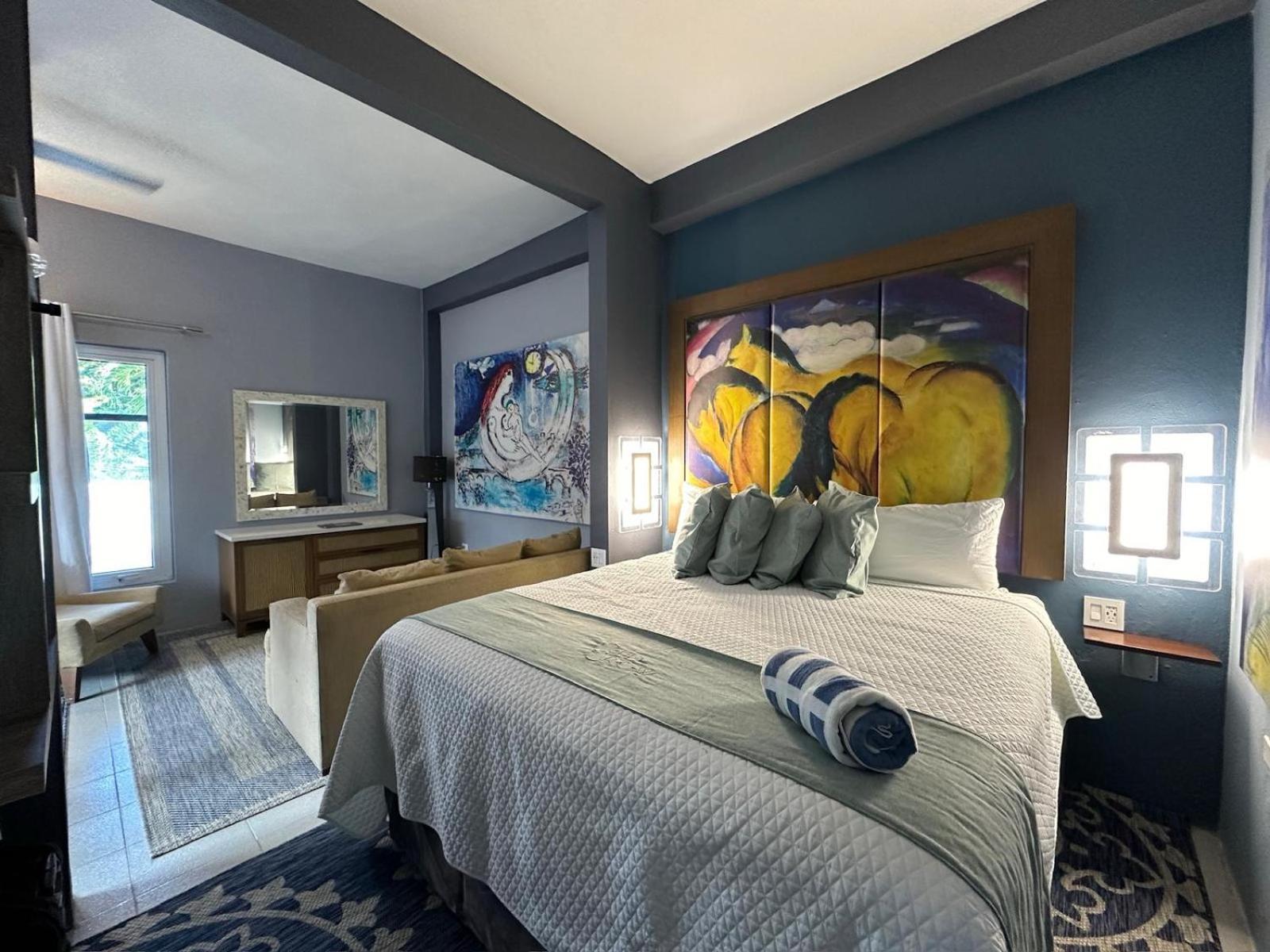ויסקז Old Crow Hotel And Suites מראה חיצוני תמונה